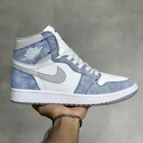 جردن ۱ ساقدار هایپر رویال | Jordan 1 High Hyper Royal